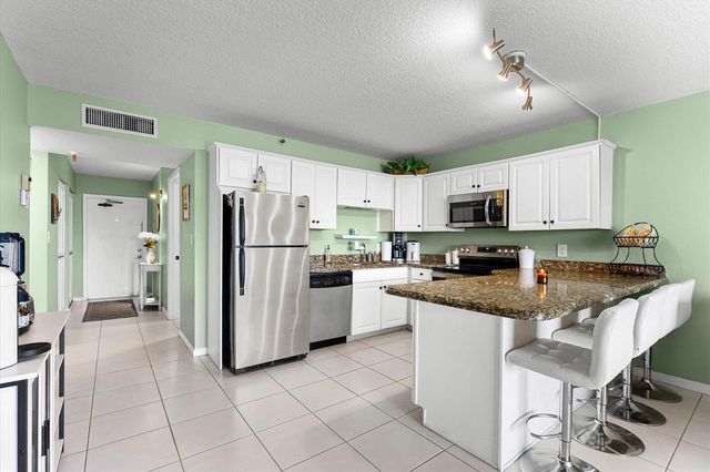 4570 NW 18th Avenue 704, Deerfield Beach, FL 33064