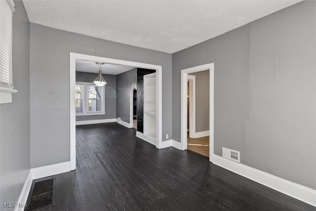 4002 Ardmore Avenue, Cleveland, OH 44109