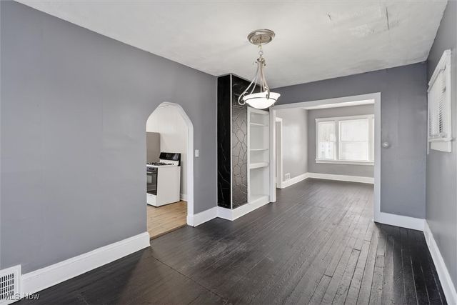 4002 Ardmore Avenue, Cleveland, OH 44109