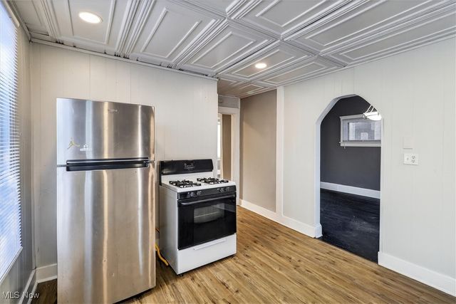 4002 Ardmore Avenue, Cleveland, OH 44109