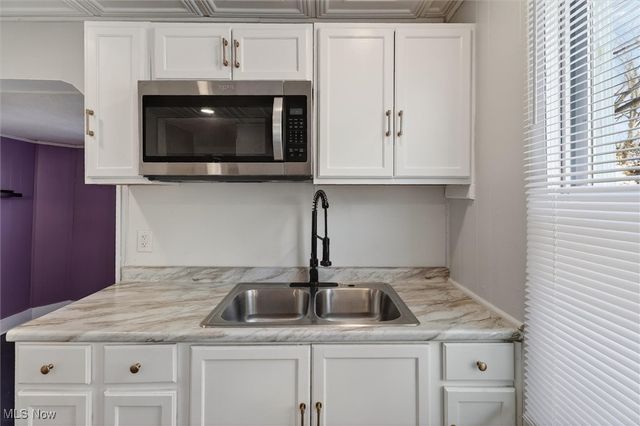 4002 Ardmore Avenue, Cleveland, OH 44109