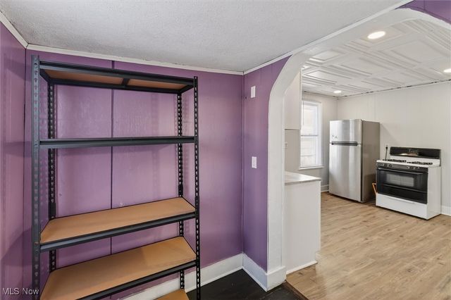 4002 Ardmore Avenue, Cleveland, OH 44109