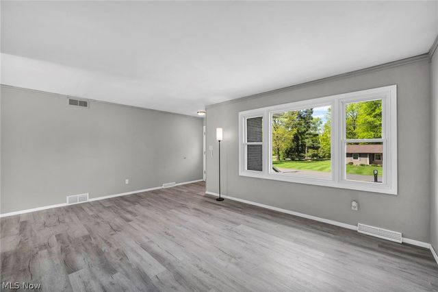 1543 Lindakay Drive, Akron, OH 44312