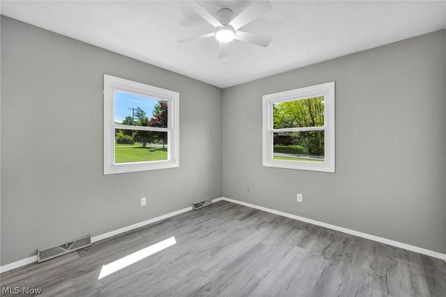 1543 Lindakay Drive, Akron, OH 44312