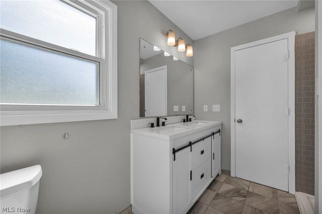 1543 Lindakay Drive, Akron, OH 44312
