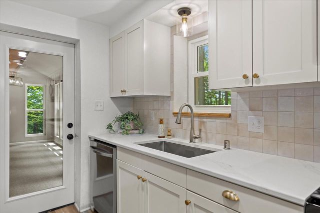 5400 Bauers DRIVE, West Bend, WI 53095
