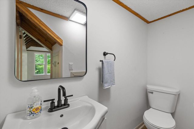 5400 Bauers DRIVE, West Bend, WI 53095