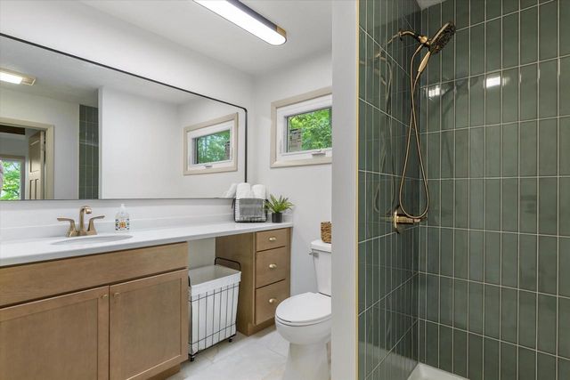 5400 Bauers DRIVE, West Bend, WI 53095