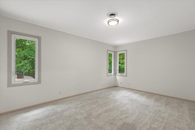 5400 Bauers DRIVE, West Bend, WI 53095
