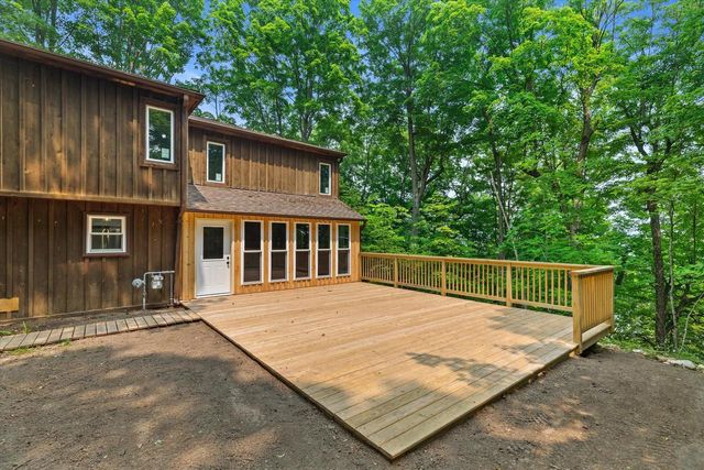 5400 Bauers DRIVE, West Bend, WI 53095