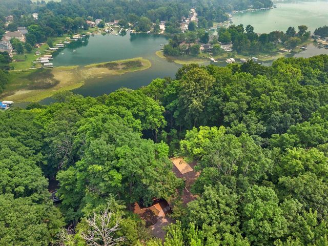 5400 Bauers DRIVE, West Bend, WI 53095