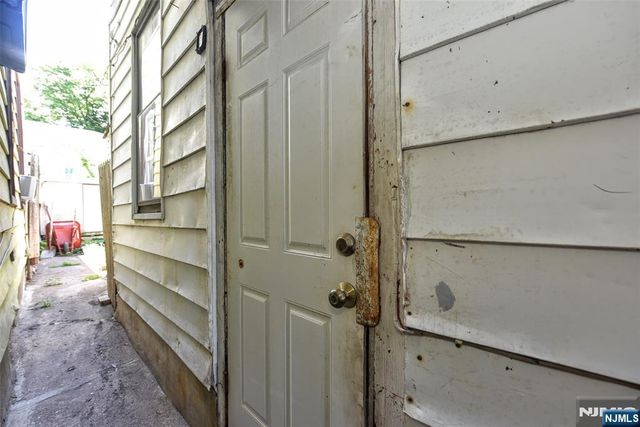 72 Newark Avenue, Paterson, NJ 07503