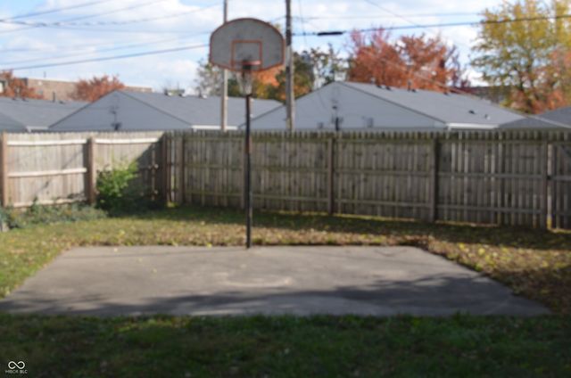 561 W 13th Street, Indianapolis, IN 46202