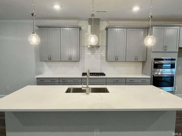 8425 Garnet Rose Lane, Raleigh, NC 27615