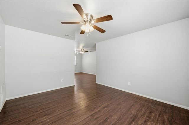 715 Thrush Avenue, Duncanville, TX 75116