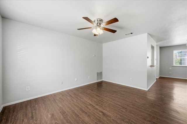 715 Thrush Avenue, Duncanville, TX 75116