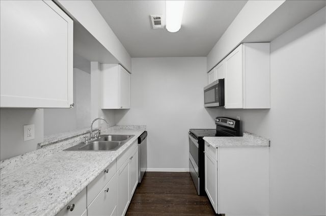 715 Thrush Avenue, Duncanville, TX 75116