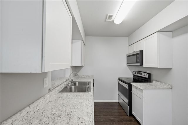 715 Thrush Avenue, Duncanville, TX 75116