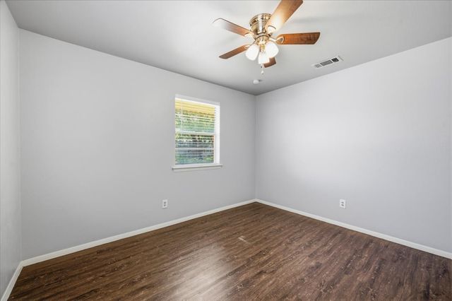 715 Thrush Avenue, Duncanville, TX 75116