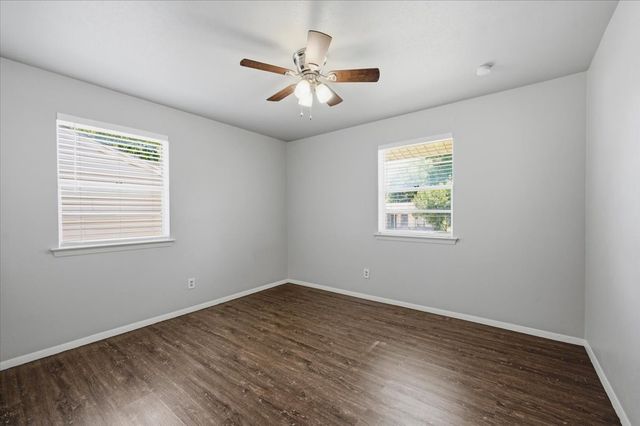 715 Thrush Avenue, Duncanville, TX 75116