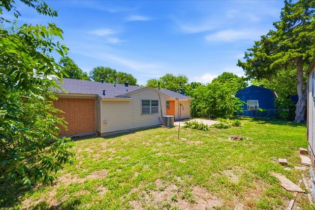 715 Thrush Avenue, Duncanville, TX 75116