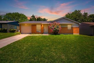 715 Thrush Avenue, Duncanville, TX 75116