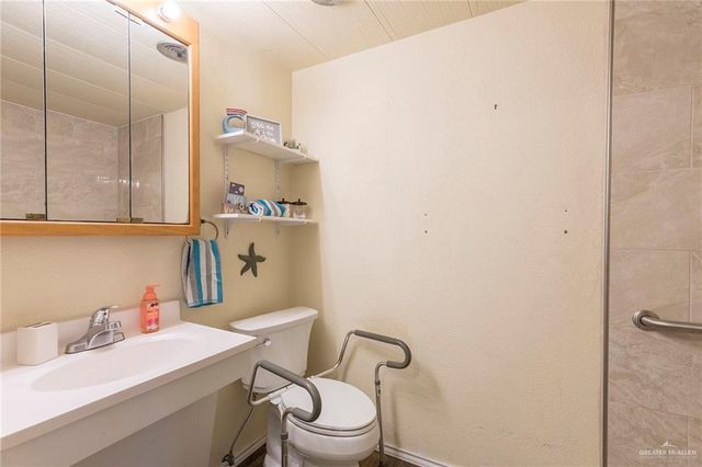 335 Queen Palm Street, Alamo, TX 78516