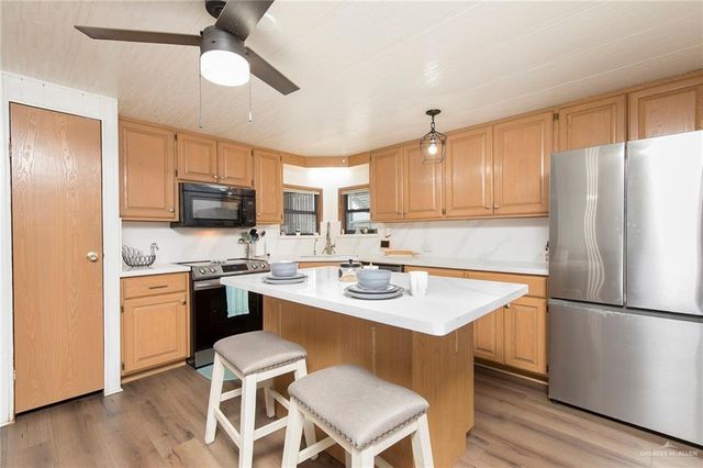 335 Queen Palm Street, Alamo, TX 78516