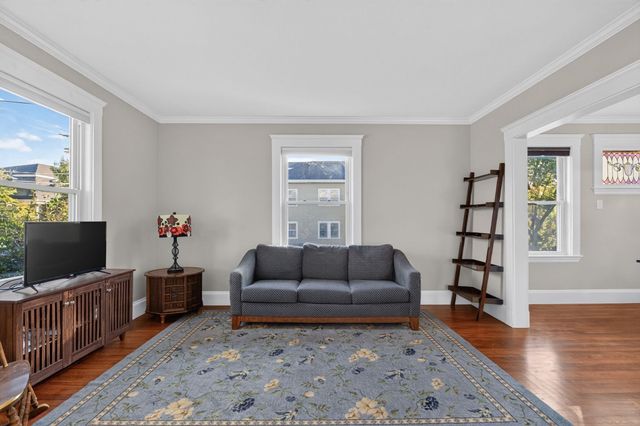 153 Bright St. 1, Waltham, MA 02453
