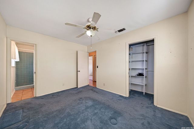 5827 Castle Brook Dr, San Antonio, TX 78218