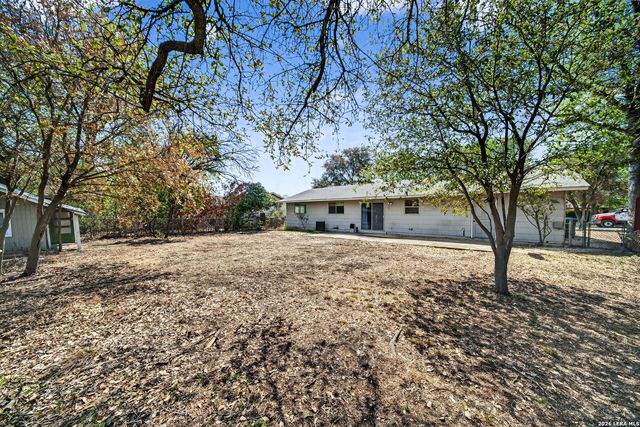 5827 Castle Brook Dr, San Antonio, TX 78218