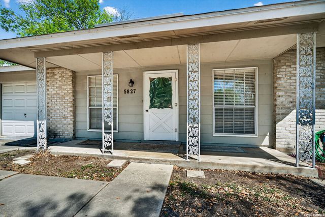 5827 Castle Brook Dr, San Antonio, TX 78218