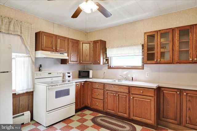 77 W WESNER RD, Blandon, PA 19510