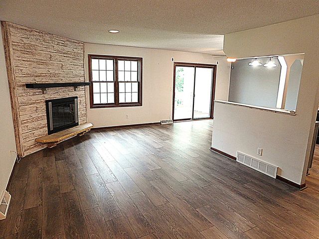 4293 Oakmede Lane 46C, White Bear Lake, MN 55110