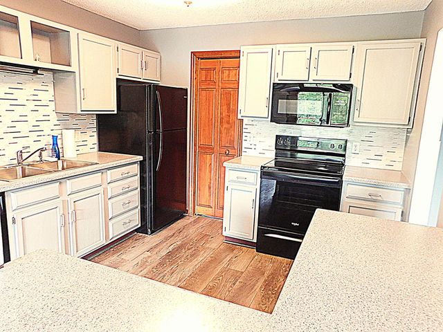 4293 Oakmede Lane 46C, White Bear Lake, MN 55110