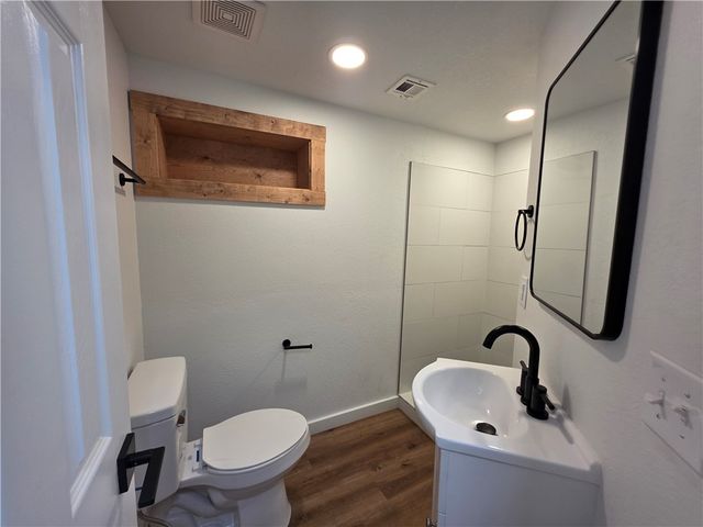 2400 SE Jayel Terrace 4, Bentonville, AR 72712