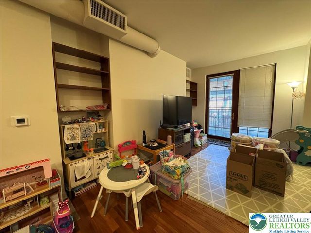 11 West 2nd Street 205, Bethlehem City, PA 18015