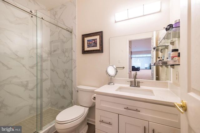 203 DRESHER WOODS DR, Dresher, PA 19025