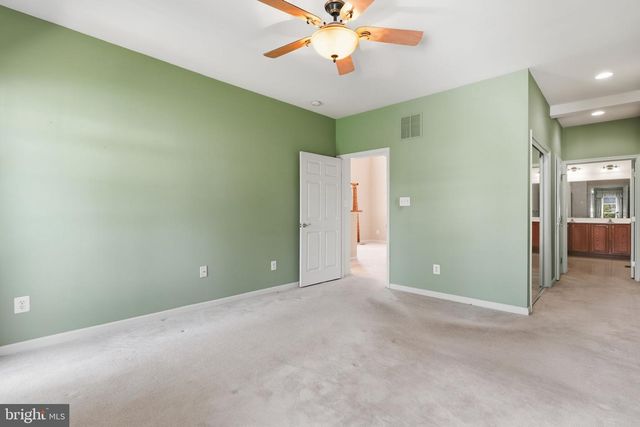 281 MAPLE DR, Hanover, PA 17331