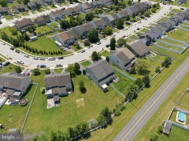 281 MAPLE DR, Hanover, PA 17331