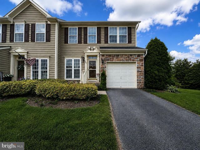 281 MAPLE DR, Hanover, PA 17331