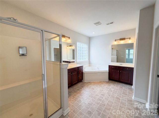 9696 Ravenscroft Lane NW, Concord, NC 28027