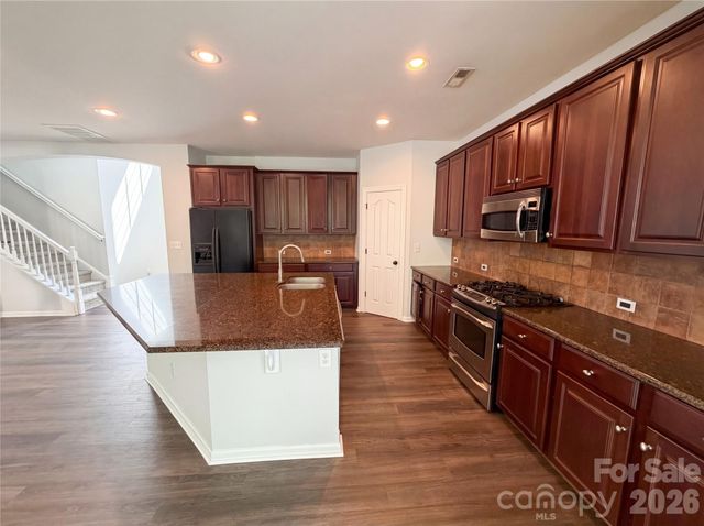 9696 Ravenscroft Lane NW, Concord, NC 28027