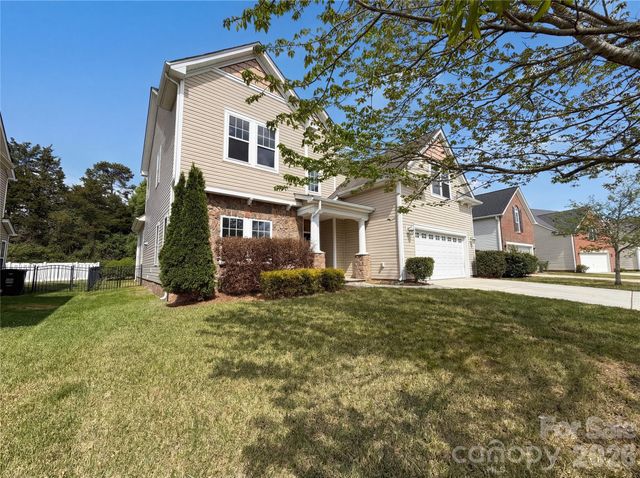 9696 Ravenscroft Lane NW, Concord, NC 28027