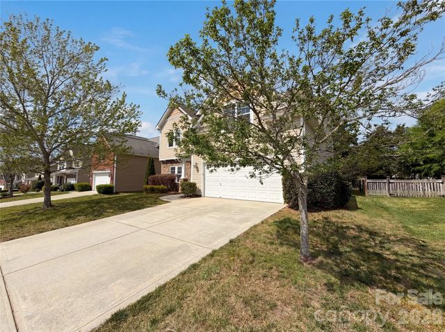 9696 Ravenscroft Lane NW, Concord, NC 28027