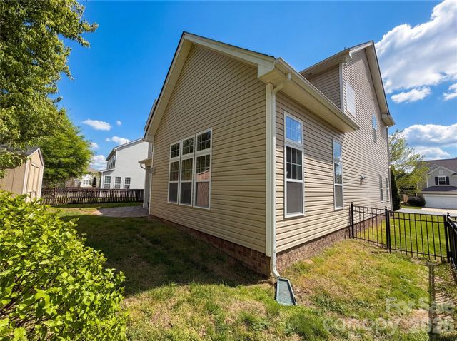 9696 Ravenscroft Lane NW, Concord, NC 28027