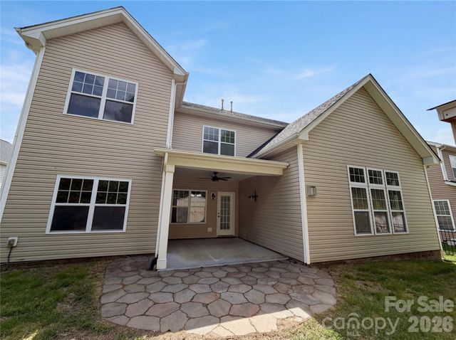 9696 Ravenscroft Lane NW, Concord, NC 28027