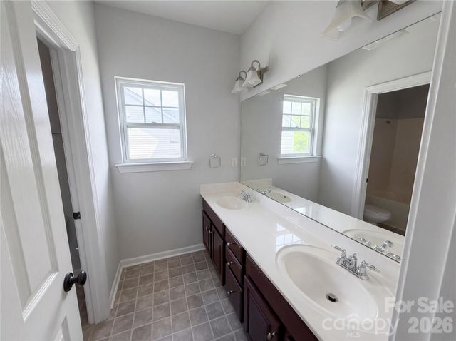 9696 Ravenscroft Lane NW, Concord, NC 28027