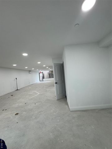 4308 162st, Flushing, NY 11358