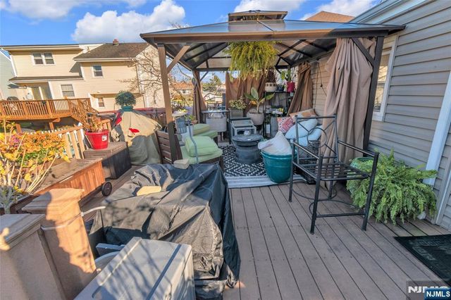 439 Hillside Avenue, Saddle Brook, NJ 07663